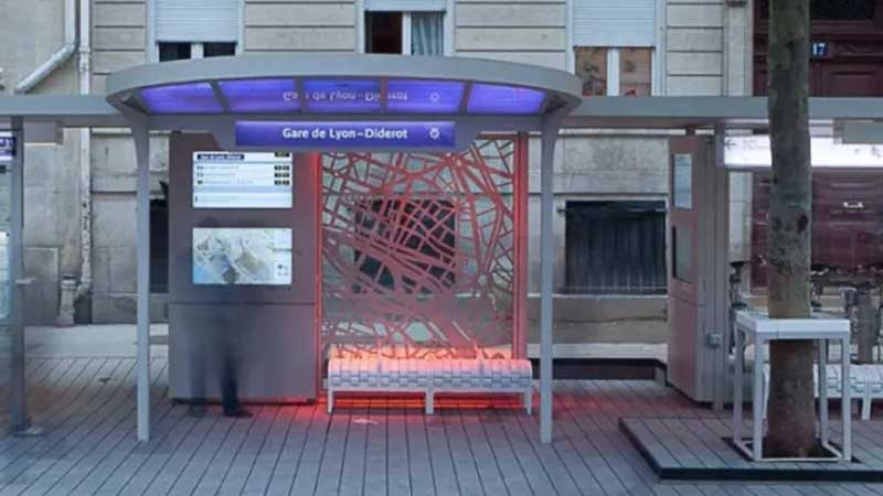 Abrigo de ônibus criativo: Abrigo de ônibus interativo em Paris